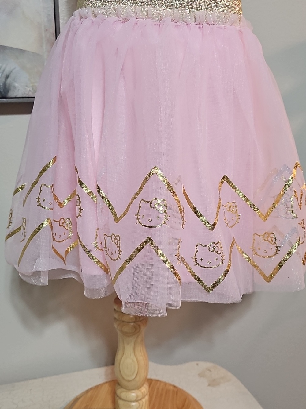 ✨ Hello Kitty Sanrio Pink Gold Glitter Tutu Skirt Size 7/8 - Picture 3 of 6